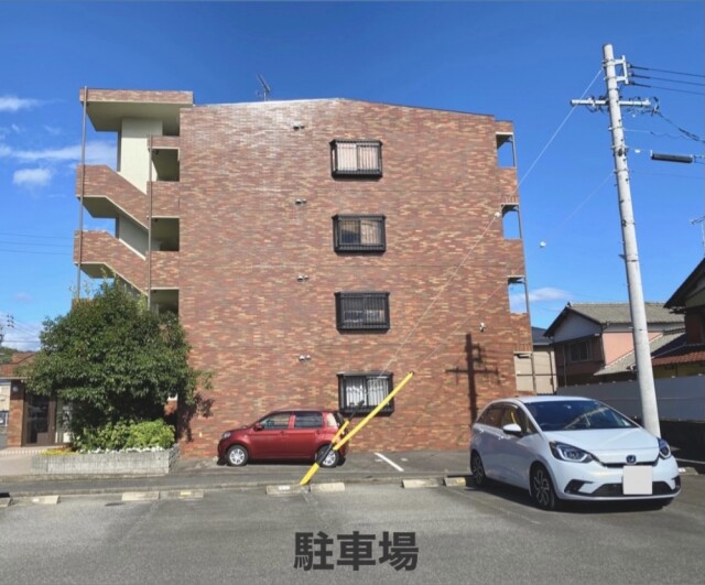 駐車場の横の道案内